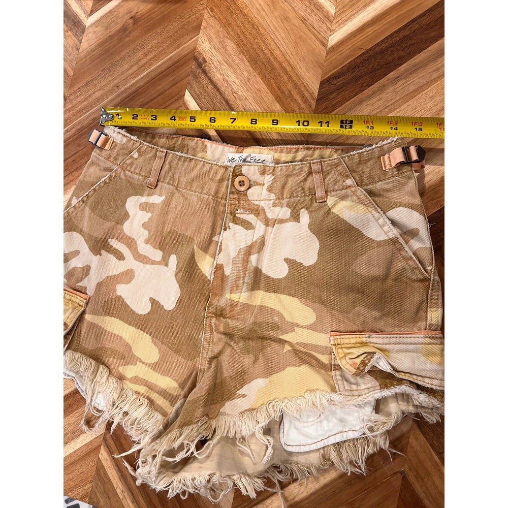 FREE PEOPLE WE THE FREE CAMO HIGH RISE DENIM‎ SHORTS - Picture 4 of 4
